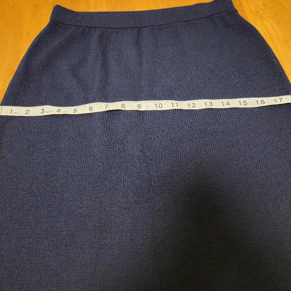 St. John Blue Pencil Skirt Knee-Length - Picture 5 of 8